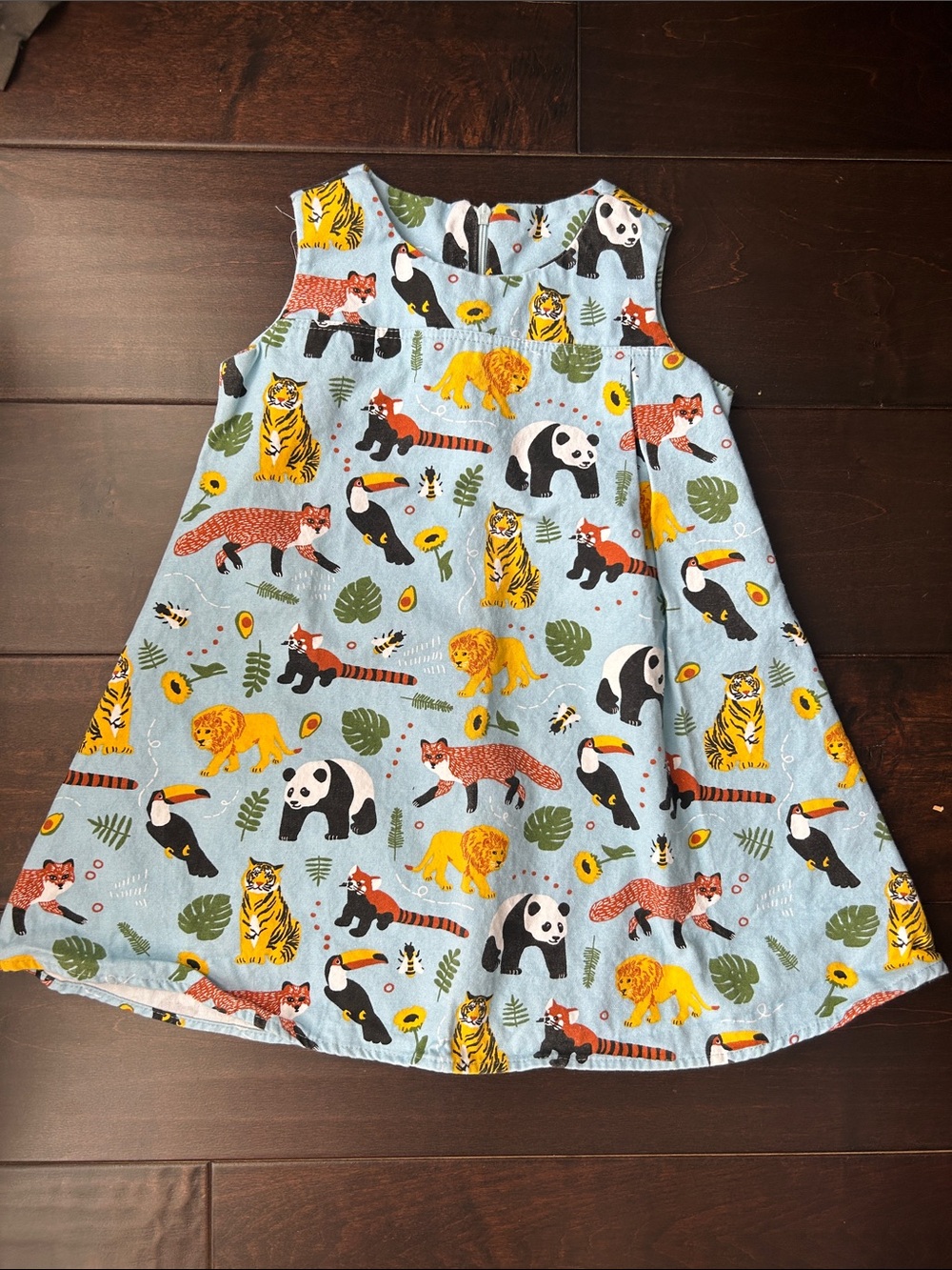 Dressara Denim Animal Print Shift Dress -
Size large, 3T